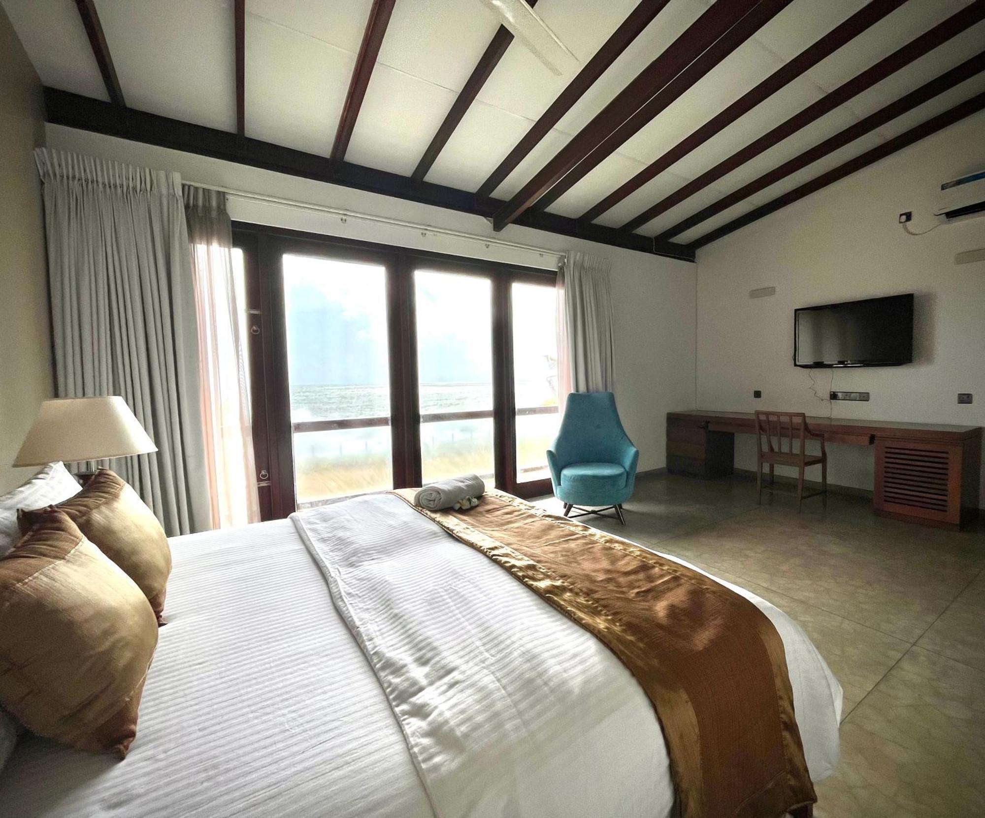 Driftwood Villa Pamunugama Extérieur photo